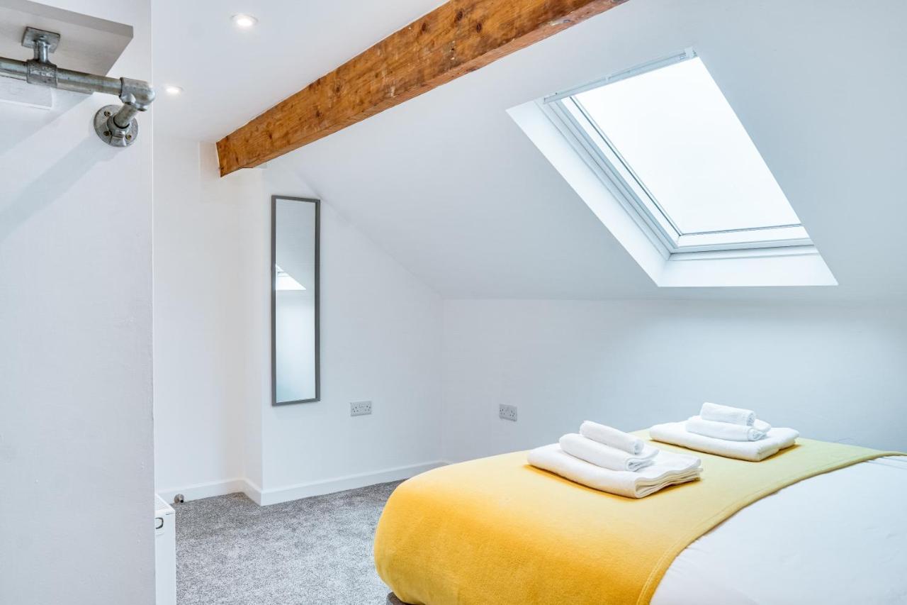 Spacious 4 Bedroom House Near Leeds Cc Beeston Hill Exterior foto
