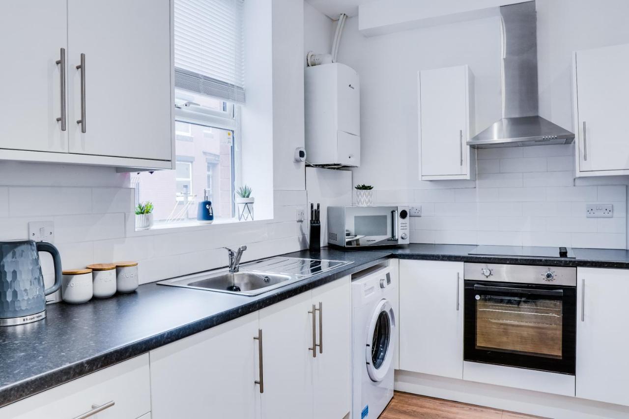 Spacious 4 Bedroom House Near Leeds Cc Beeston Hill Exterior foto